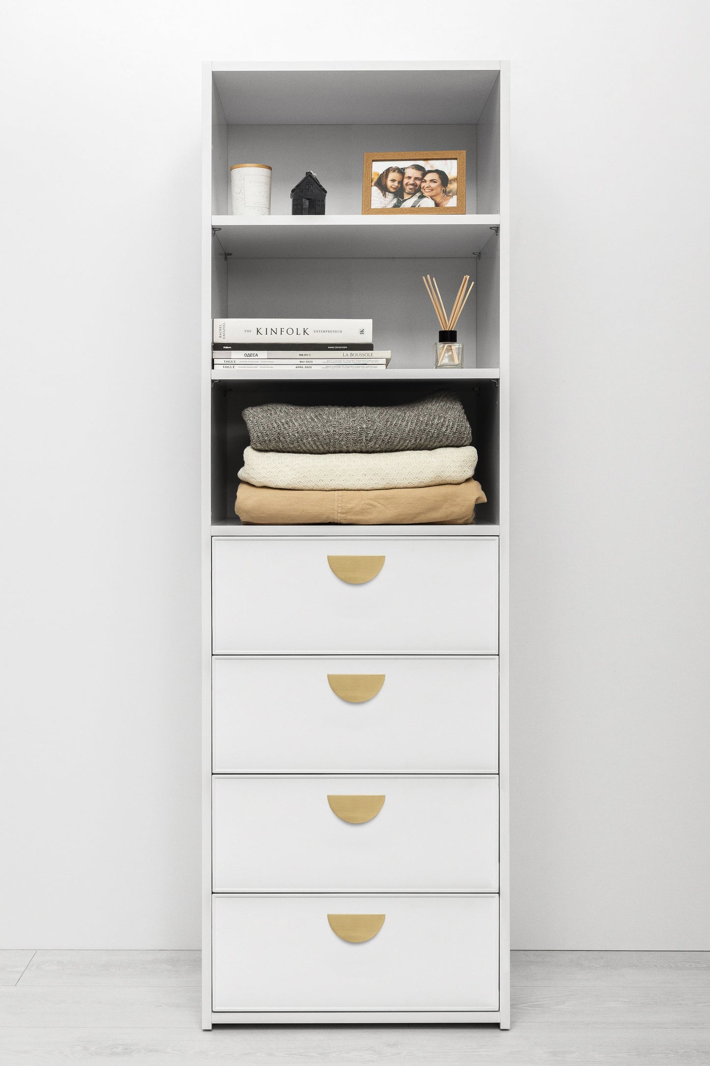 GENEVA 3 SHELF 4 DRAWER BUILT IN WARDROBE - WHITE - SLIM - HALF MOON BRASS