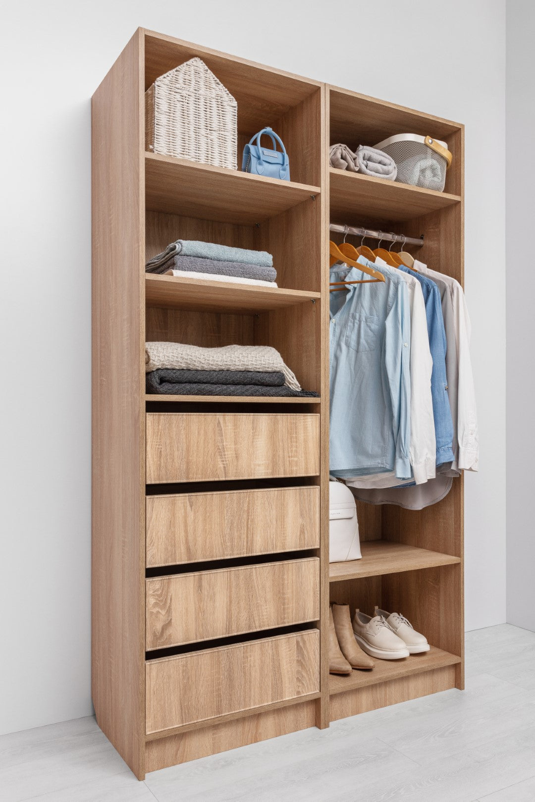 Malmo Walk In Wardrobe - 4 Drawer 3 Shelf Module - Slim Shaker - Natural Oak